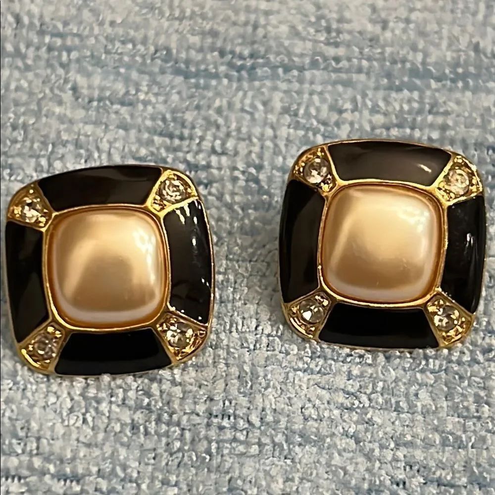 Elegant Black and Gold Earrings